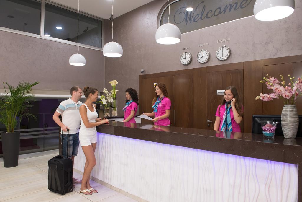 New Famagusta Hotel & Suites Aya Napa Dış mekan fotoğraf